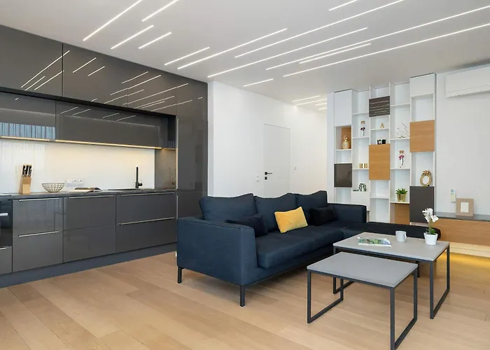 Tasteful In Cracow With Parking & Balcony By Nolcegi Renters Apartment