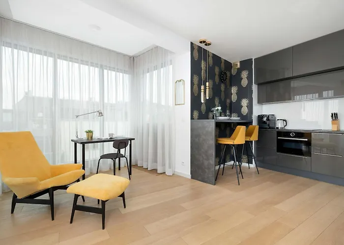 Tasteful In Cracow With Parking & Balcony By Nolcegi Renters Apartment Krakau