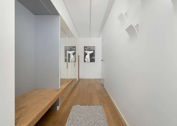 Tasteful In Cracow With Parking & Balcony By Nolcegi Renters Krakov