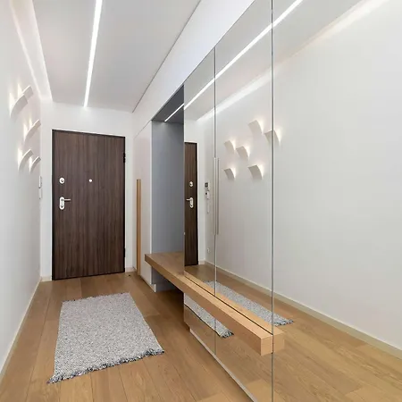 公寓 Tasteful In Cracow With Parking & Balcony By Nolcegi Renters 克拉科夫