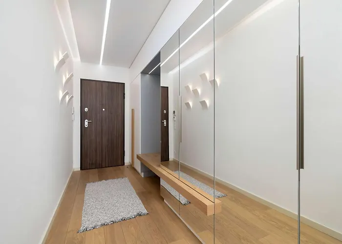 شقة Tasteful In Cracow With Parking & Balcony By Nolcegi Renters كراكوفيا